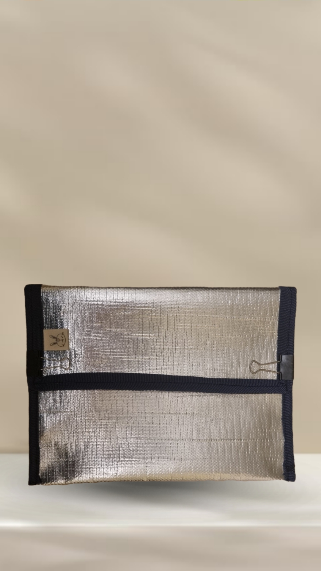 عکس تبلیغاتی کیف نسوز